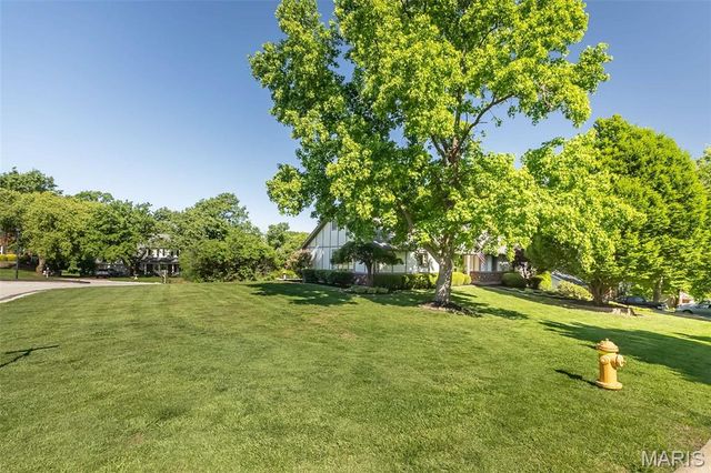 159 Spring Oaks Drive, Ballwin, MO 63011