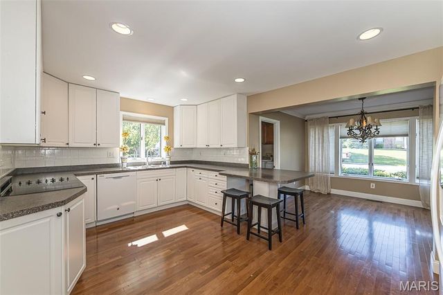 159 Spring Oaks Drive, Ballwin, MO 63011