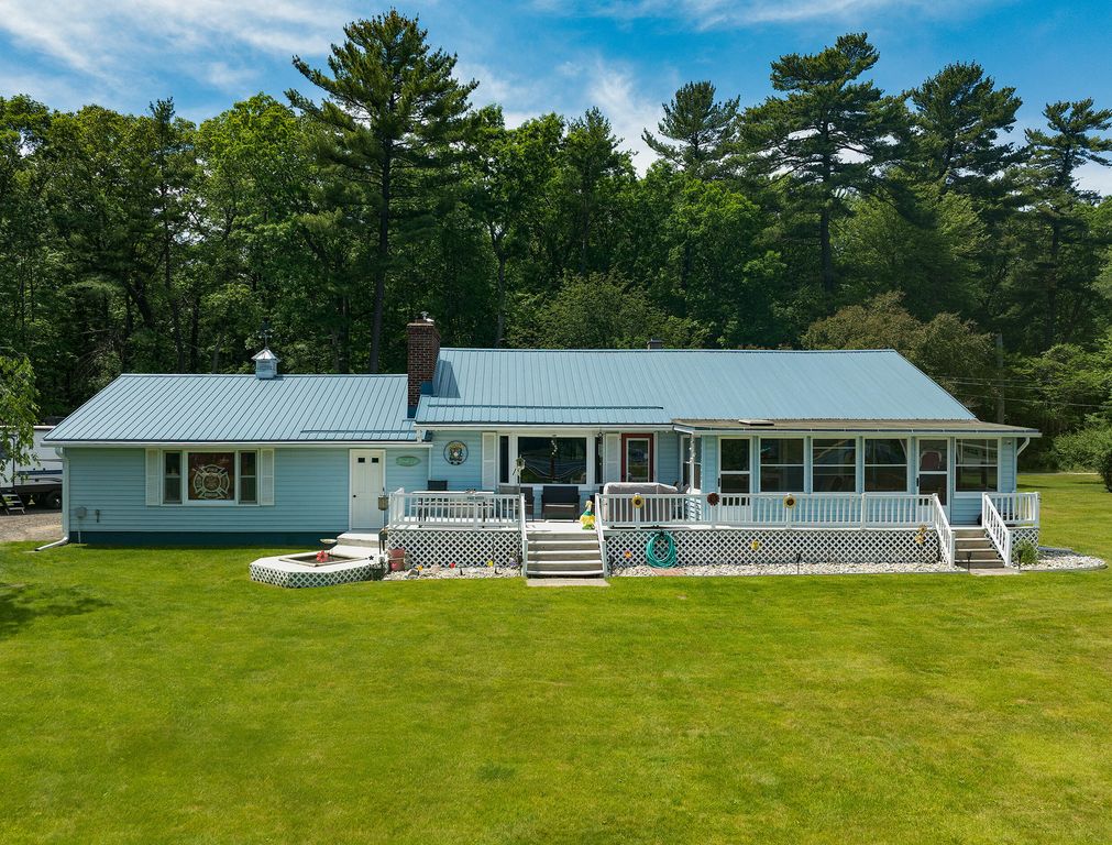 2345 Johnston Avenue, Dalton Twp, MI 49457