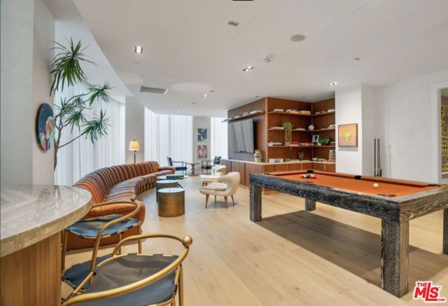 9000 W 3rd Street 106, Los Angeles, CA 90048