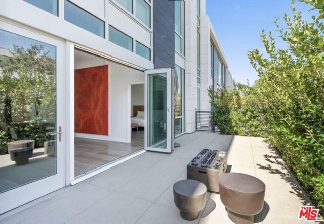 9000 W 3rd Street 106, Los Angeles, CA 90048