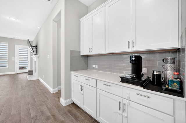 12789 Royal Oaks Lane, Farmers Branch, TX 75234