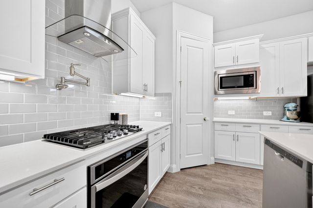 12789 Royal Oaks Lane, Farmers Branch, TX 75234