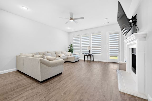 12789 Royal Oaks Lane, Farmers Branch, TX 75234