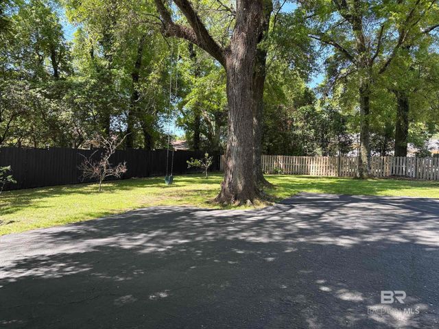 6105 S Brandy Run Road, Mobile, AL 36608