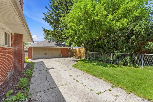35313 Weideman Street, Clinton Township, MI 48035