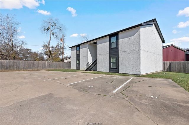 1505 Alpine Circle B, College Station, TX 77840