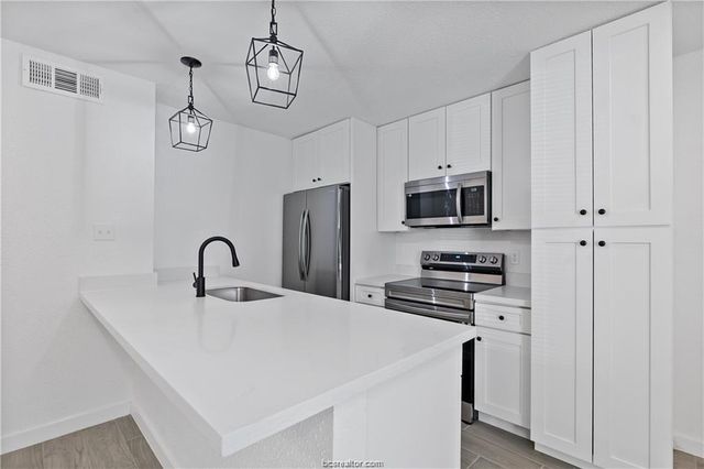 1505 Alpine Circle B, College Station, TX 77840