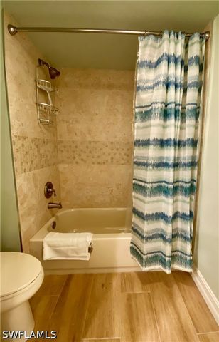 10851 GULF SHORE DR 303, Naples, FL 34108