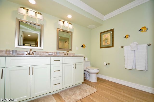 10851 GULF SHORE DR 303, Naples, FL 34108