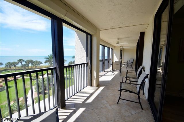 10851 GULF SHORE DR 303, Naples, FL 34108