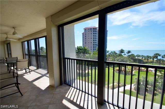 10851 GULF SHORE DR 303, Naples, FL 34108