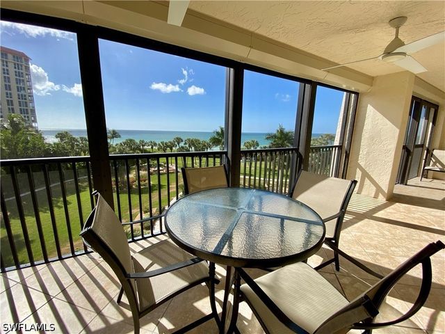 10851 GULF SHORE DR 303, Naples, FL 34108