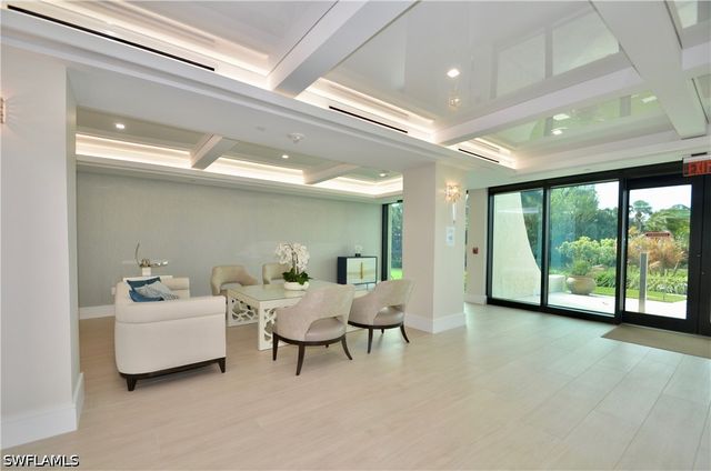 10851 GULF SHORE DR 303, Naples, FL 34108