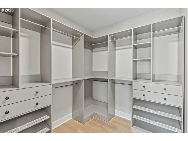 243 Ne HEMMINGWAY Dr, Stevenson, WA 98648