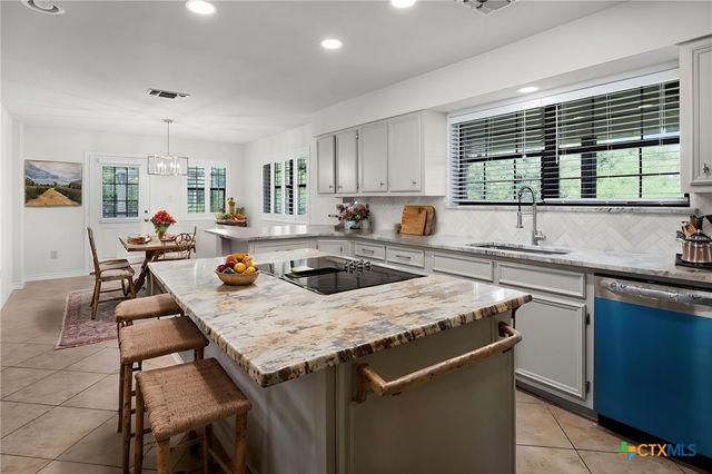 276 Eden Ranch Drive, Canyon Lake, TX 78133