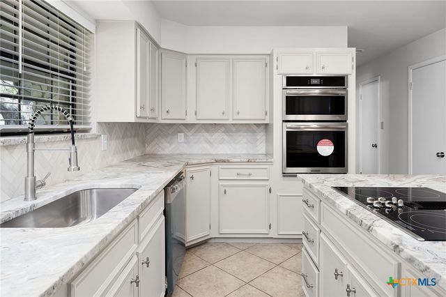 276 Eden Ranch Drive, Canyon Lake, TX 78133