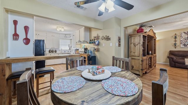 1305 S Lamar Street, Weatherford, TX 76086