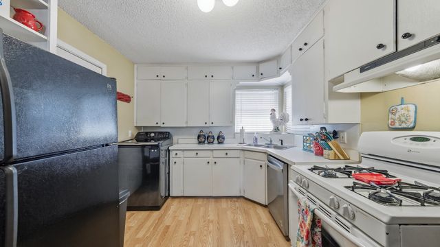 1305 S Lamar Street, Weatherford, TX 76086