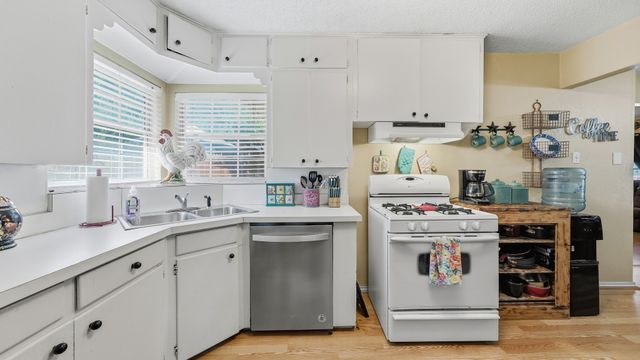 1305 S Lamar Street, Weatherford, TX 76086