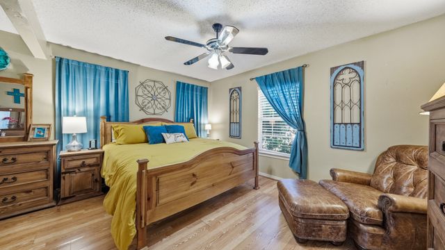 1305 S Lamar Street, Weatherford, TX 76086