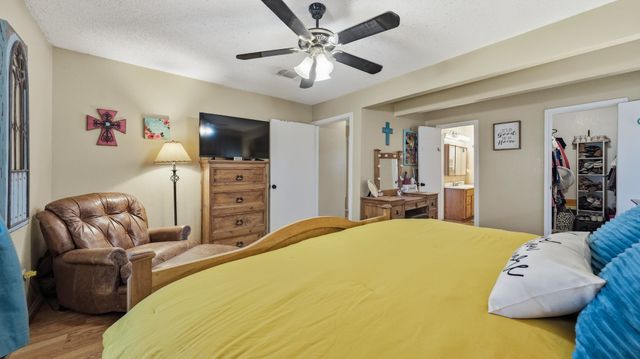 1305 S Lamar Street, Weatherford, TX 76086