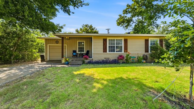 1305 S Lamar Street, Weatherford, TX 76086
