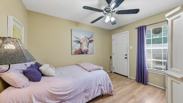 1305 S Lamar Street, Weatherford, TX 76086