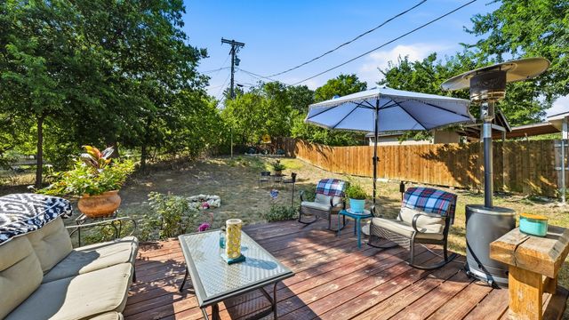 1305 S Lamar Street, Weatherford, TX 76086