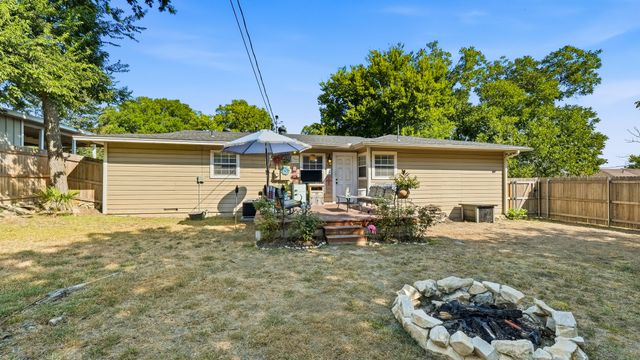 1305 S Lamar Street, Weatherford, TX 76086