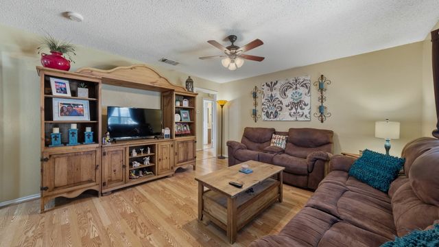 1305 S Lamar Street, Weatherford, TX 76086