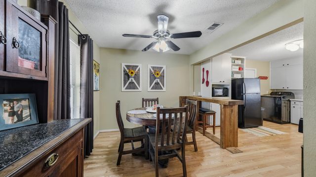 1305 S Lamar Street, Weatherford, TX 76086