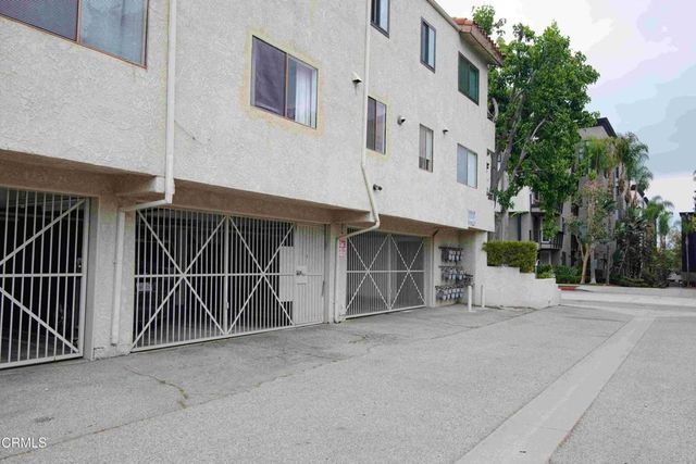 10960 Bluffside 102, Studio City, CA 91604