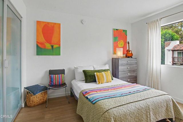 10960 Bluffside 102, Studio City, CA 91604