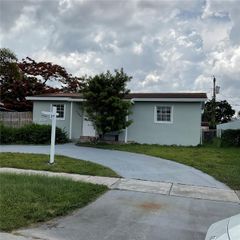 7395 Garfield Street, Hollywood, FL 33024