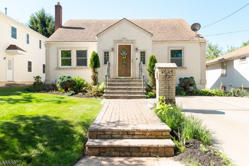 2624 Tremley Point Rd, Linden City, NJ 07036
