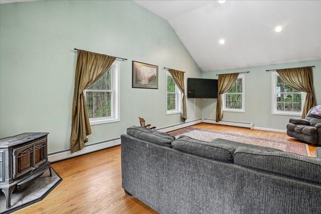 84 Horizon Lane, Candia, NH 03034