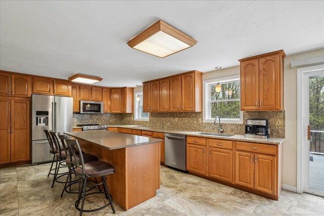 84 Horizon Lane, Candia, NH 03034