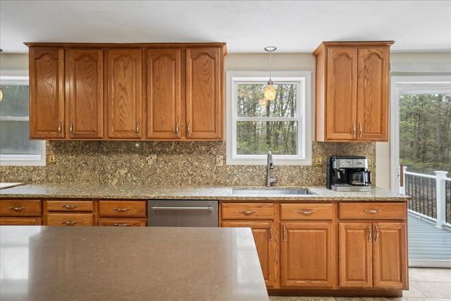 84 Horizon Lane, Candia, NH 03034