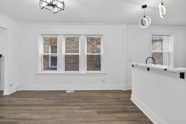 7148 S Eberhart Avenue, Chicago, IL 60619