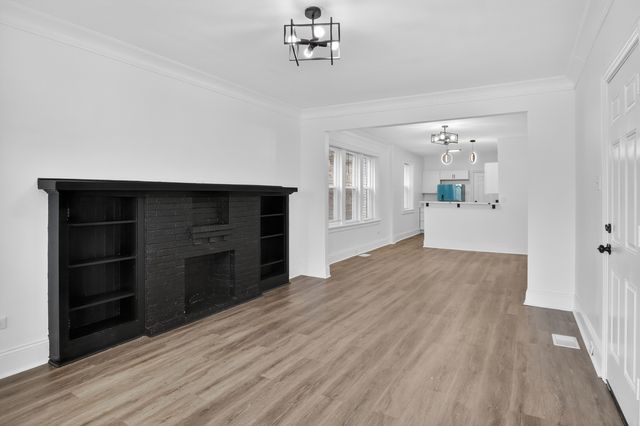 7148 S Eberhart Avenue, Chicago, IL 60619