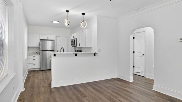 7148 S Eberhart Avenue, Chicago, IL 60619