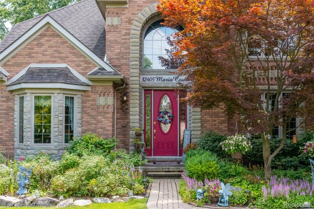 32405 Maria Court, Livonia, MI 48152