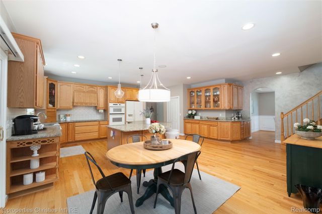 32405 Maria Court, Livonia, MI 48152