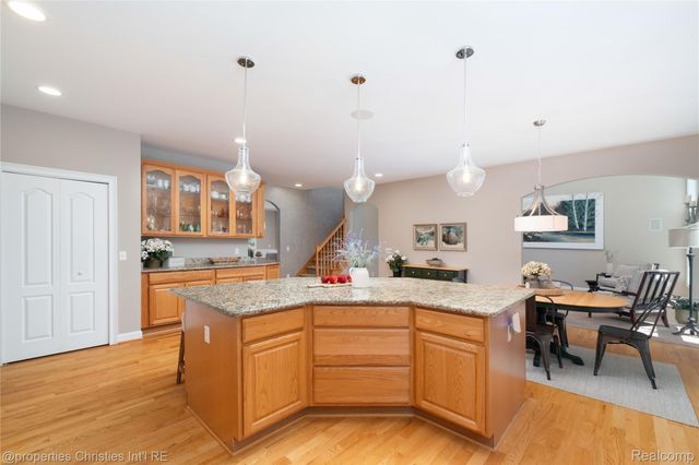 32405 Maria Court, Livonia, MI 48152