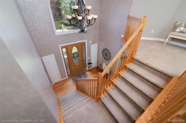 32405 Maria Court, Livonia, MI 48152