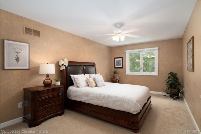 32405 Maria Court, Livonia, MI 48152