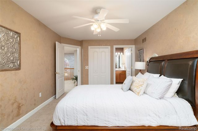 32405 Maria Court, Livonia, MI 48152
