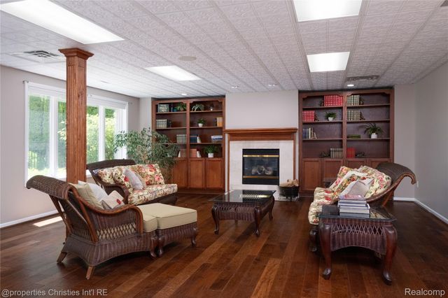 32405 Maria Court, Livonia, MI 48152