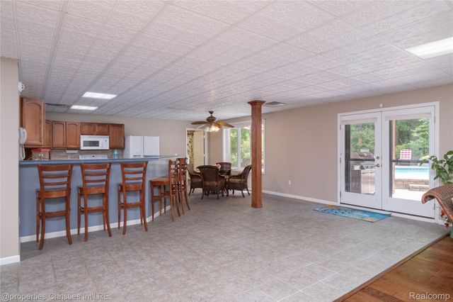 32405 Maria Court, Livonia, MI 48152
